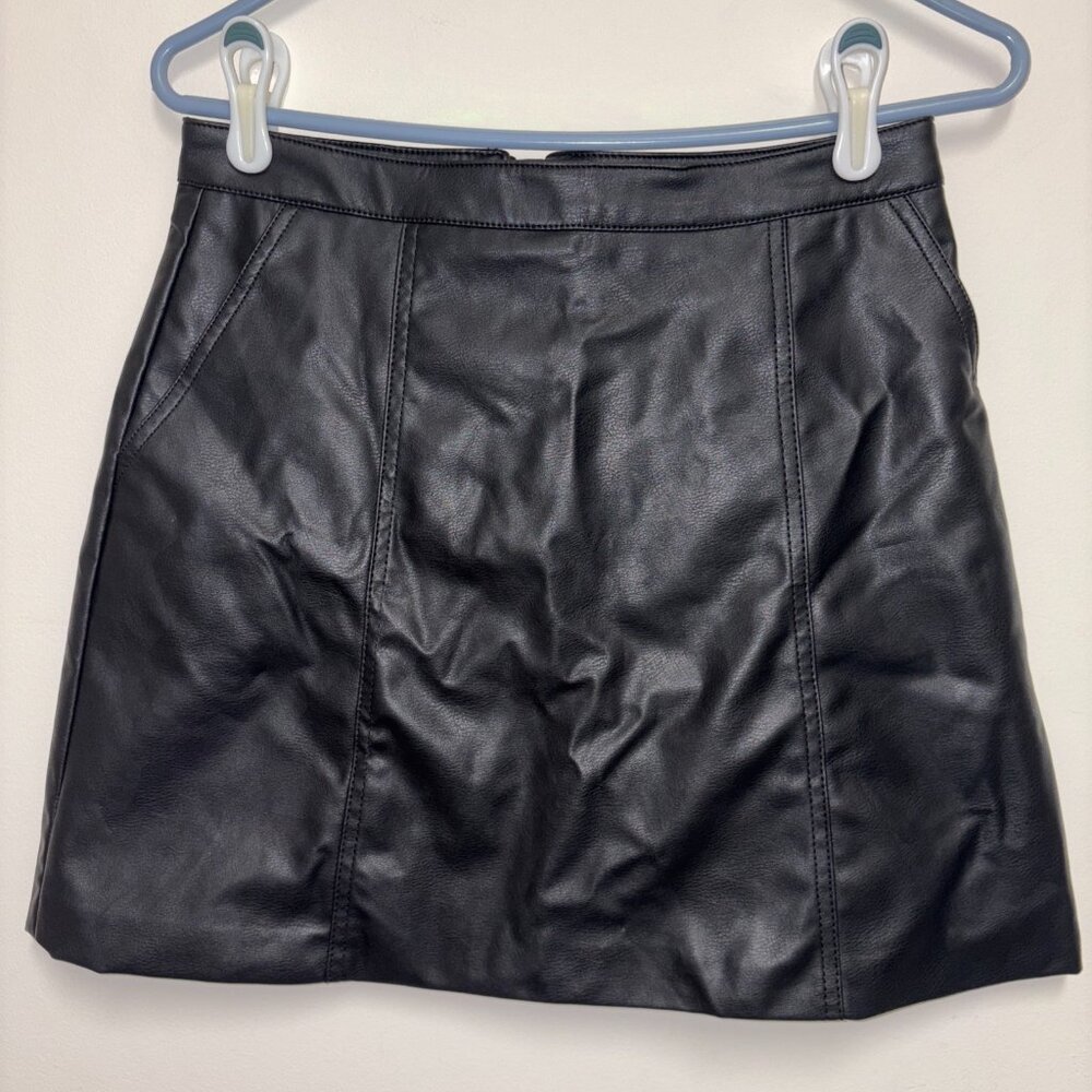 H&M Faux Leather Mini Skirt Black Size 6 Pleather Vegan Divided Collection NWT